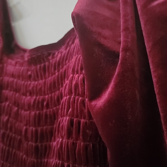 NWOT UO Patsy Velvet Smocked Romper - Picture 4 of 6